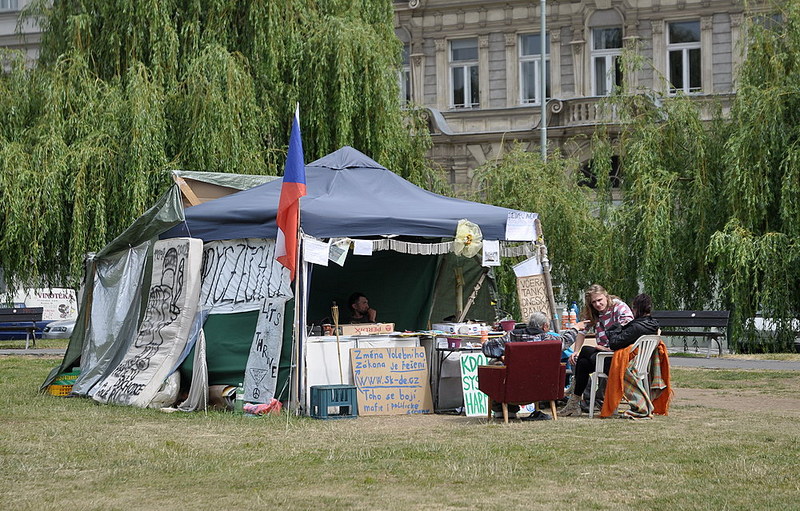 click for enlarge 1000 X 639 284.5 Kb picture