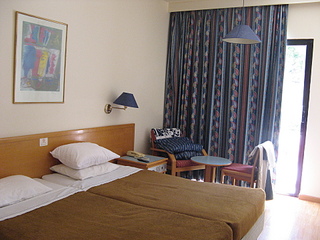 click for enlarge 1920 X 1440 249.6 Kb picture