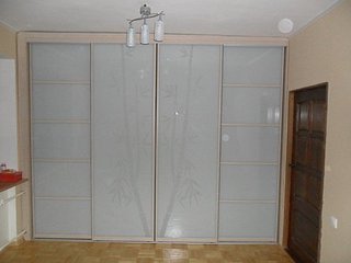 click for enlarge 480 X 360  44.1 Kb picture