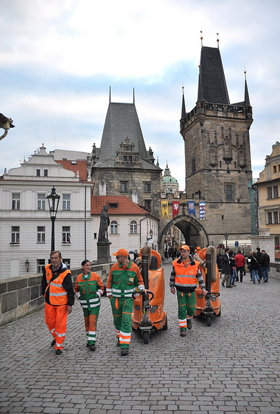 click for enlarge 676 X 1000 210.6 Kb picture