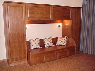 click for enlarge 448 X 336 92.8 Kb picture