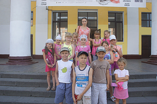 click for enlarge 1000 X 666 533.2 Kb picture