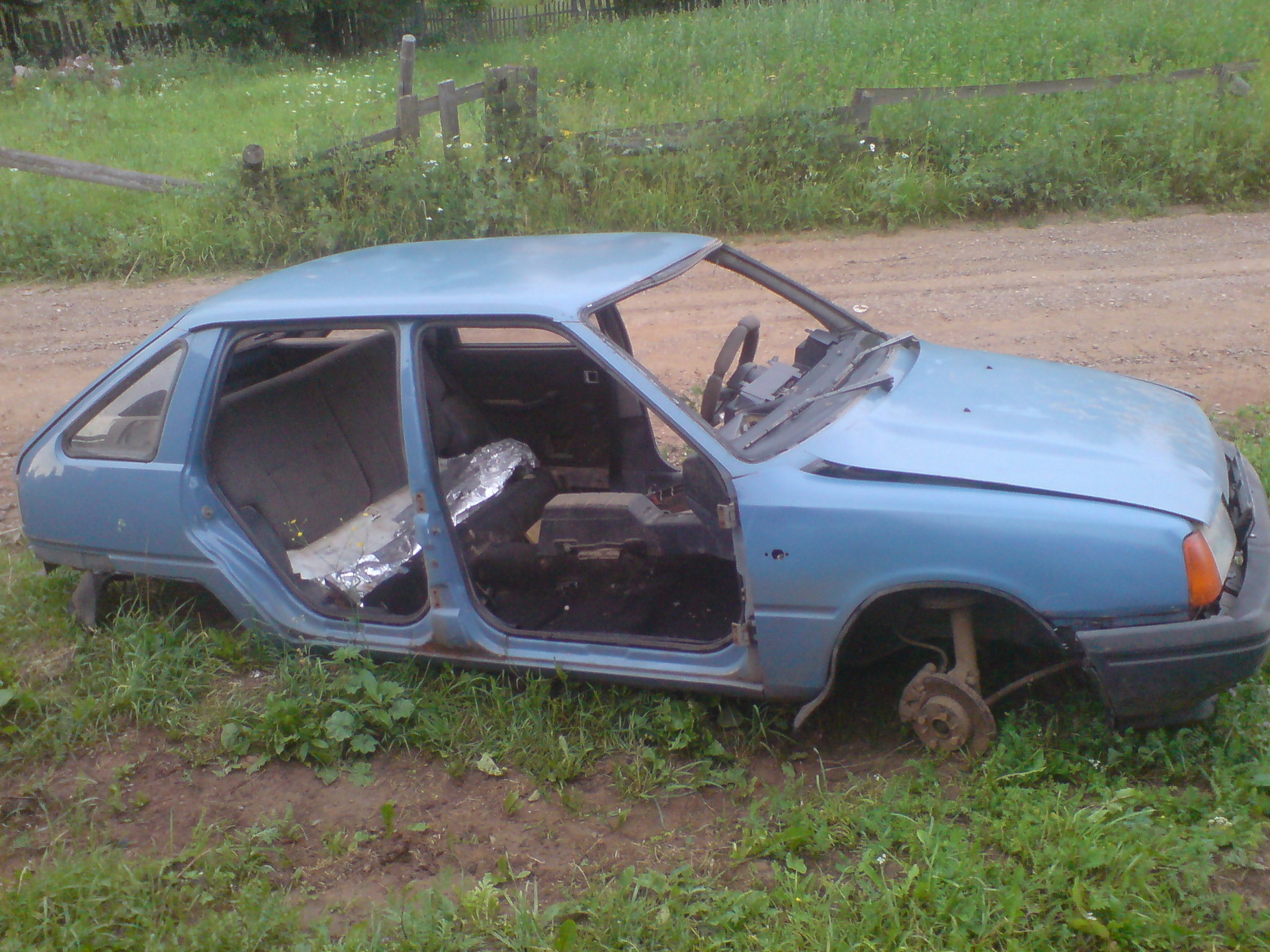 Иж ода 2003 в разборке киров на авито. Разборка иж ода в крыму. Разборки иж ода. 2620 иж ода. Оцинкованный кузов иж ода.