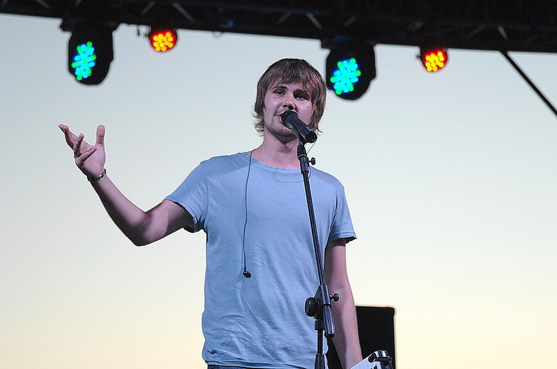 click for enlarge 1000 X 664 107.4 Kb picture