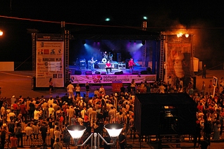 click for enlarge 1024 X 681 568.0 Kb picture