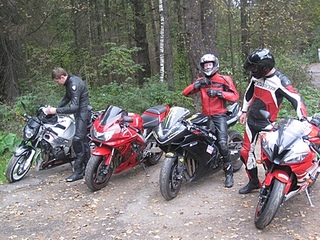 click for enlarge 400 X 300 93.7 Kb picture