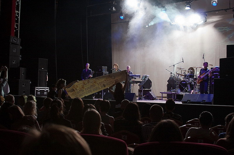 click for enlarge 1000 X 663 150.6 Kb picture