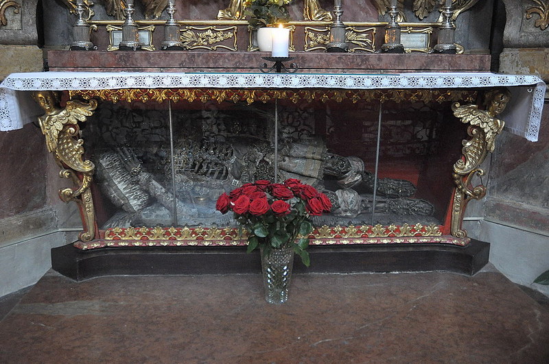 click for enlarge 1000 X 664 249.2 Kb picture
