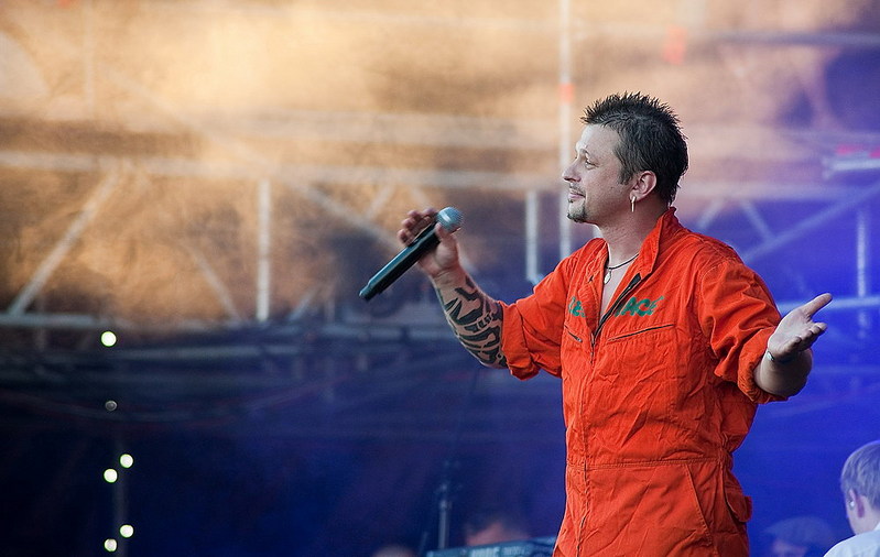 click for enlarge 1000 X 633 144.1 Kb picture