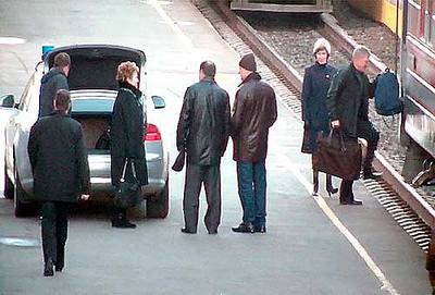 click for enlarge 500 X 339  30.4 Kb picture