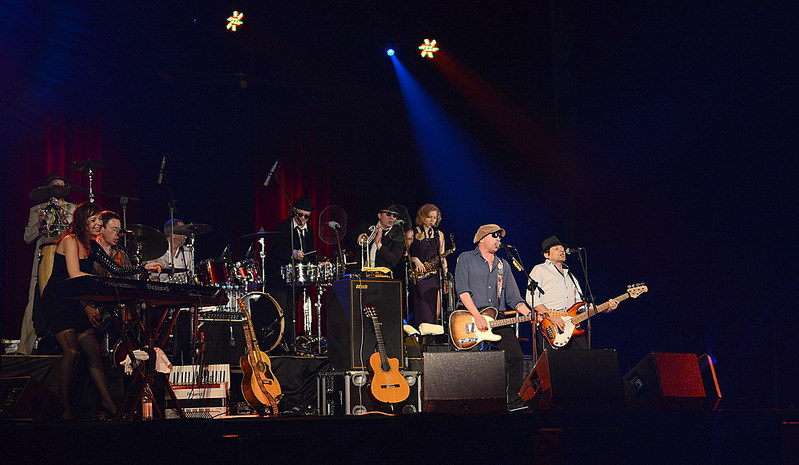 click for enlarge 1000 X 582 131.2 Kb picture