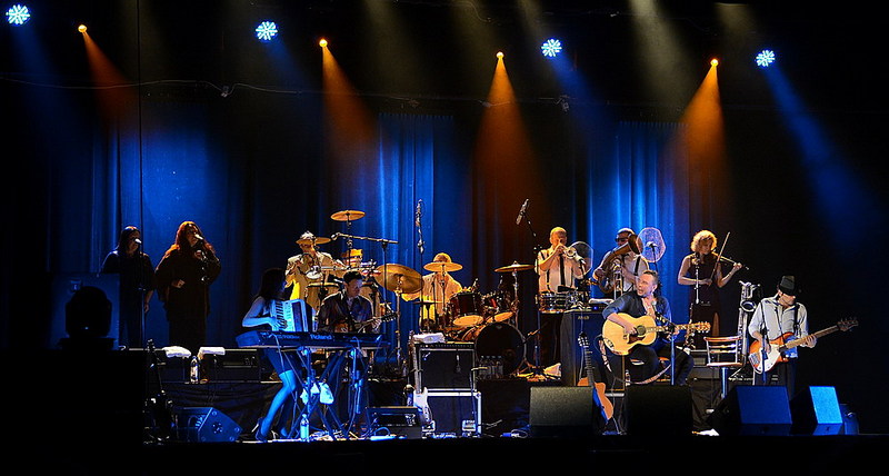 click for enlarge 1000 X 535 141.8 Kb picture