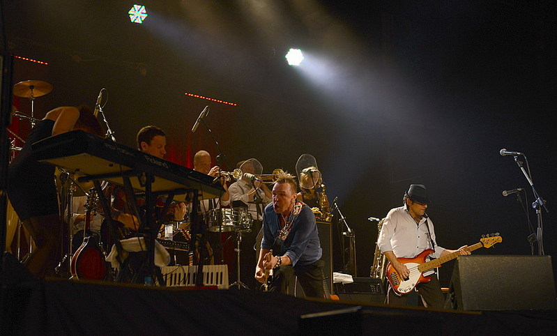 click for enlarge 1000 X 603 138.9 Kb picture