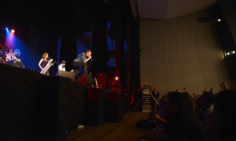 click for enlarge 1000 X 597 109.4 Kb picture