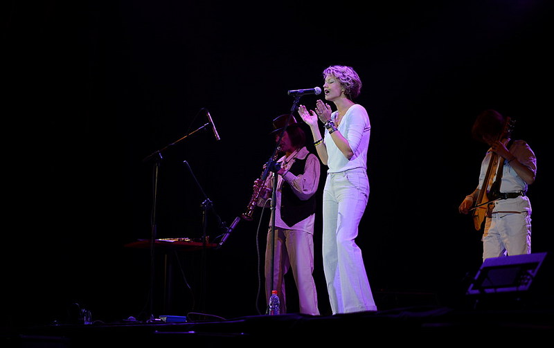 click for enlarge 1000 X 629 71.5 Kb picture