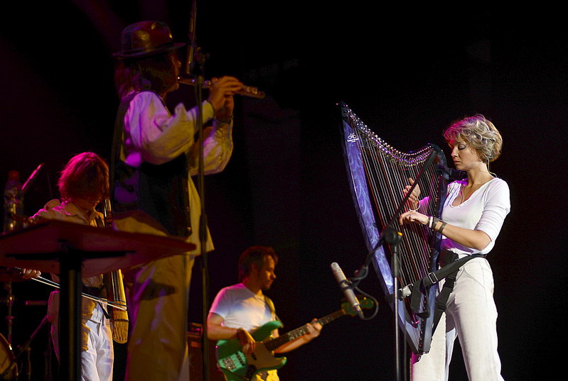 click for enlarge 1000 X 672 147.5 Kb picture