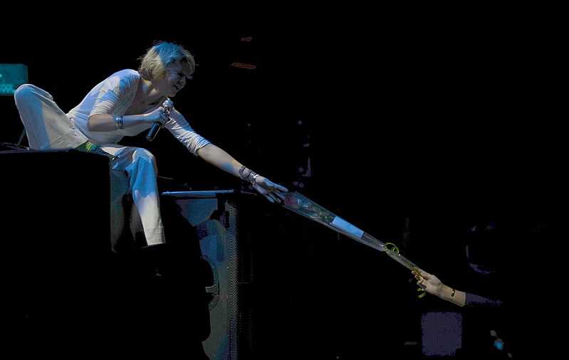 click for enlarge 1000 X 633 59.9 Kb picture