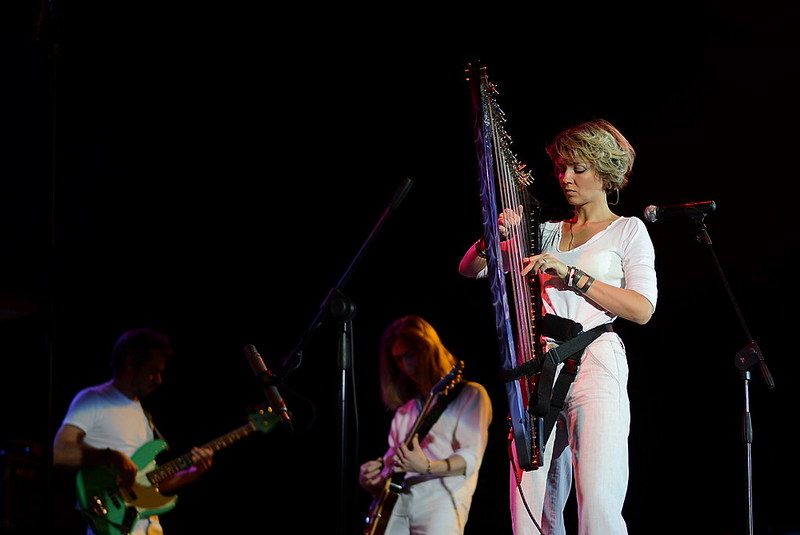 click for enlarge 1000 X 669 86.8 Kb picture