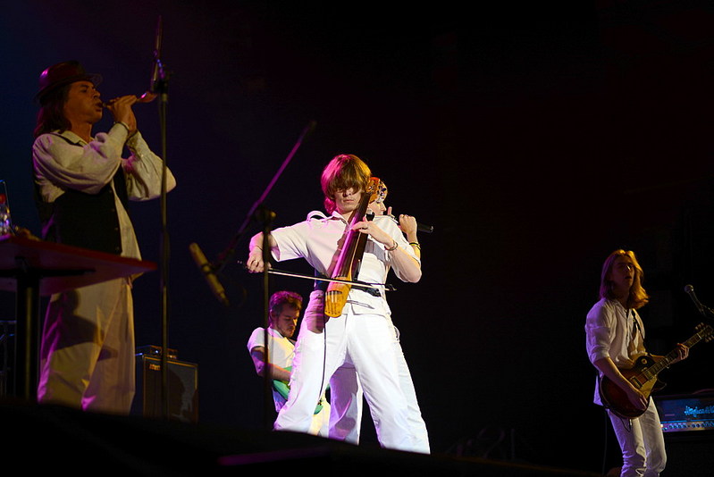 click for enlarge 1000 X 668 104.0 Kb picture