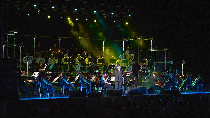 click for enlarge 1000 X 564 174.2 Kb picture