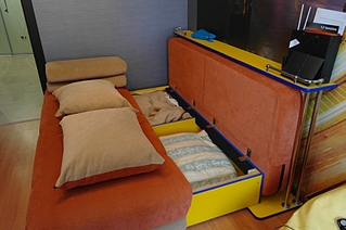 click for enlarge 1761 X 1171 146.9 Kb picture