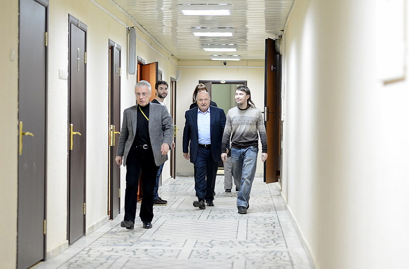 click for enlarge 1000 X 657 131.6 Kb picture