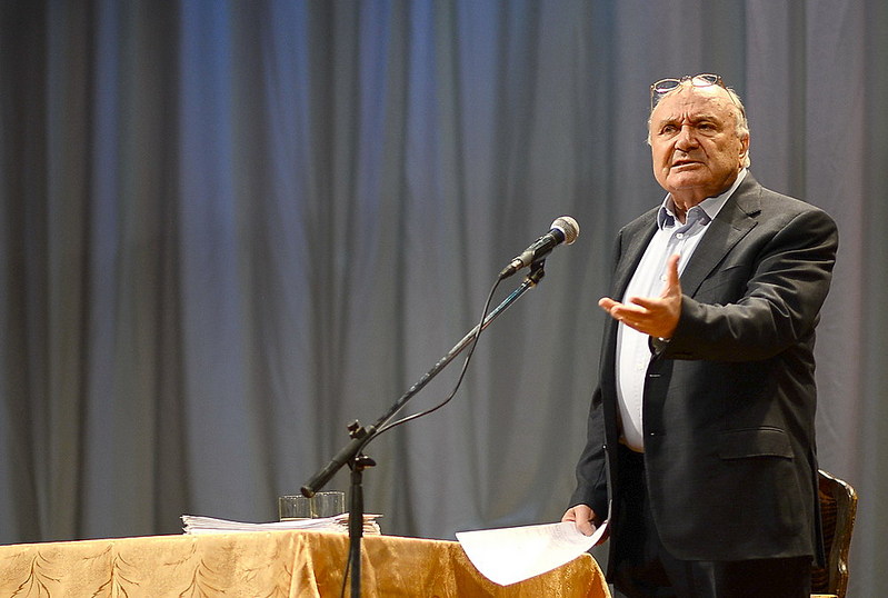 click for enlarge 1000 X 673 136.8 Kb picture