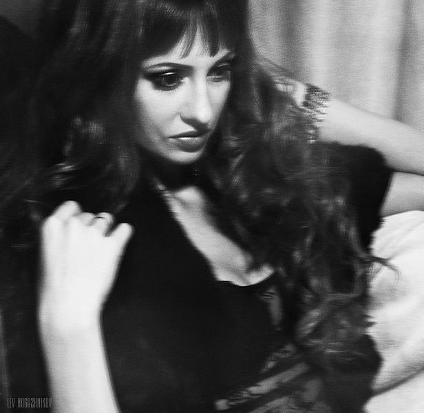 click for enlarge 925 X 900 67.6 Kb picture