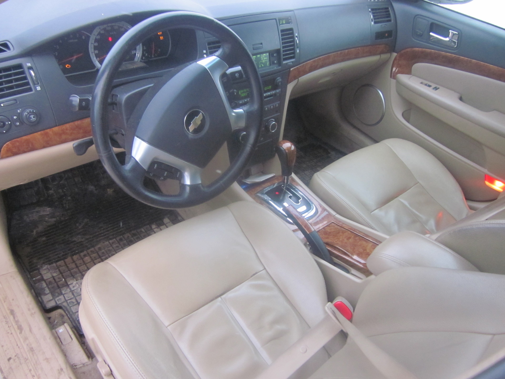 Chevrolet Epica салон