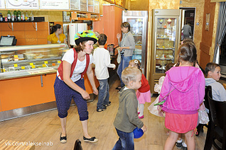 click for enlarge 1800 X 1198 756.0 Kb picture