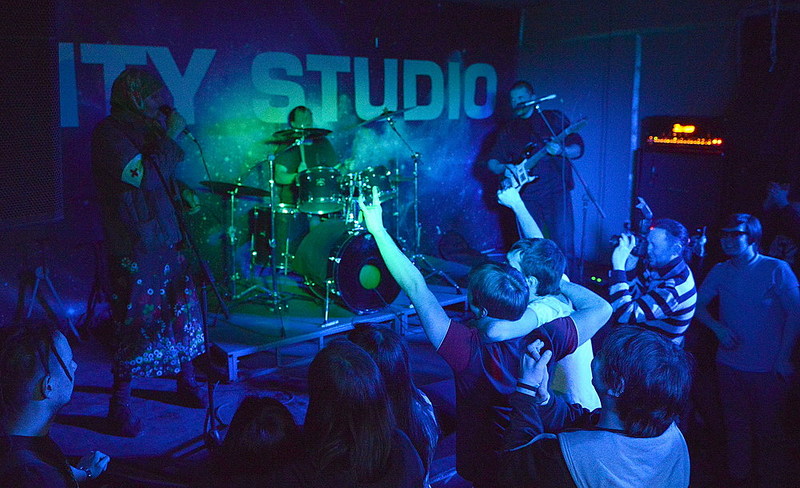 click for enlarge 1000 X 610 197.3 Kb picture