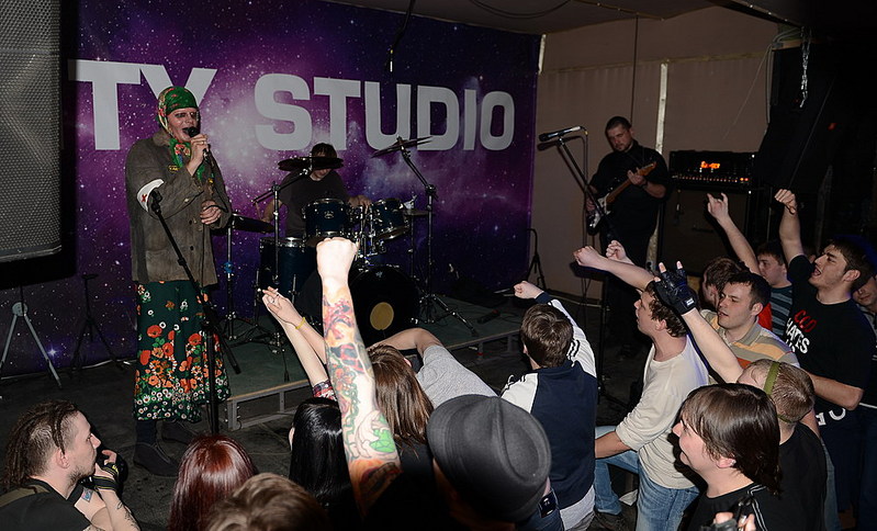 click for enlarge 1000 X 606 184.3 Kb picture