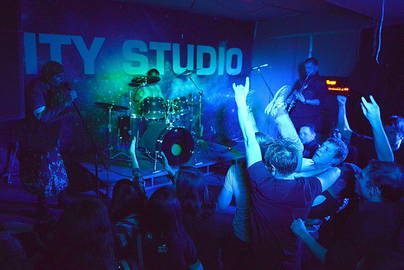 click for enlarge 1000 X 668 214.0 Kb picture