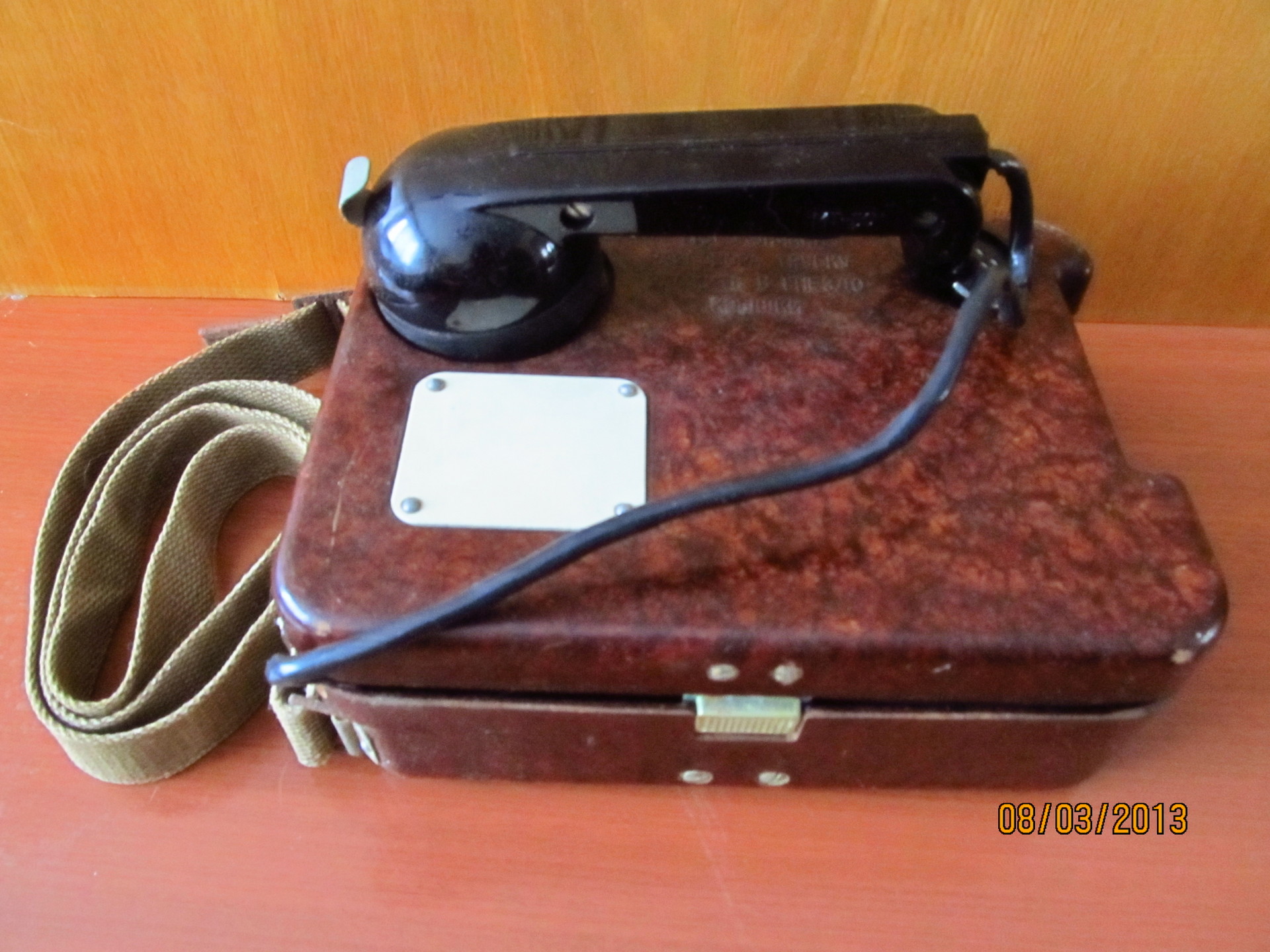 Военные советские телефоны. Полевой телефонный аппарат та57 ЦБ. Телефонный аппарат гранит - 202 ЦБ. Телефонный аппарат тюльпан-01цб. Полевой телефонный аппарат Марс.