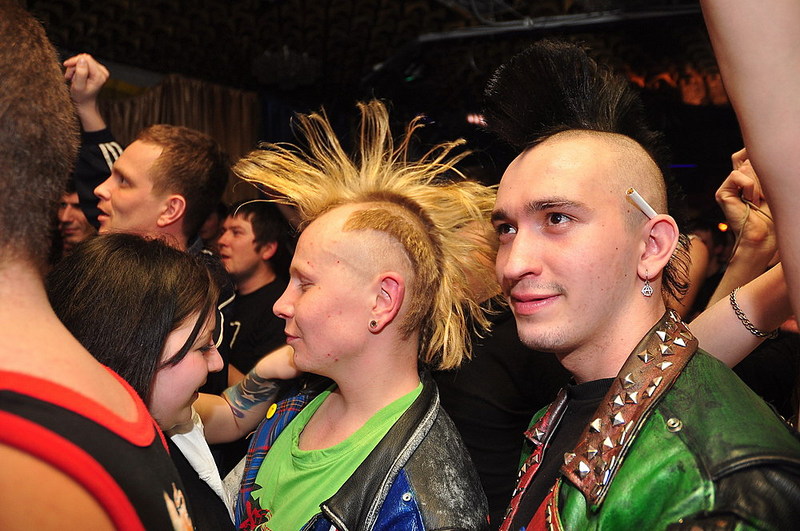 click for enlarge 1000 X 664 199.3 Kb picture