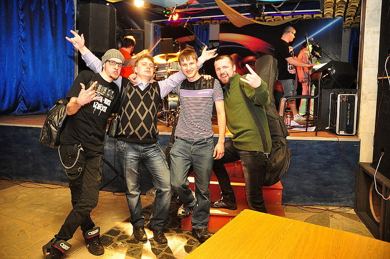 click for enlarge 1000 X 664 282.7 Kb picture