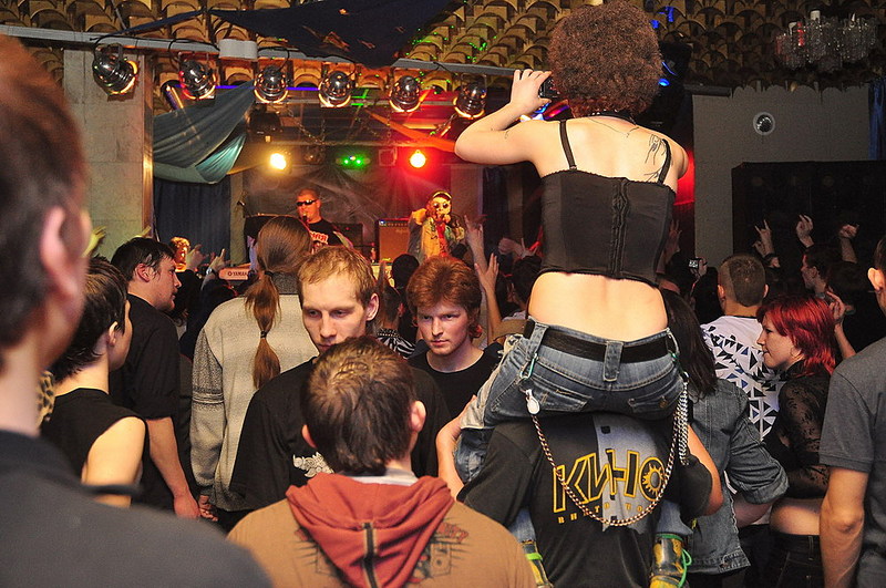 click for enlarge 1000 X 664 229.3 Kb picture