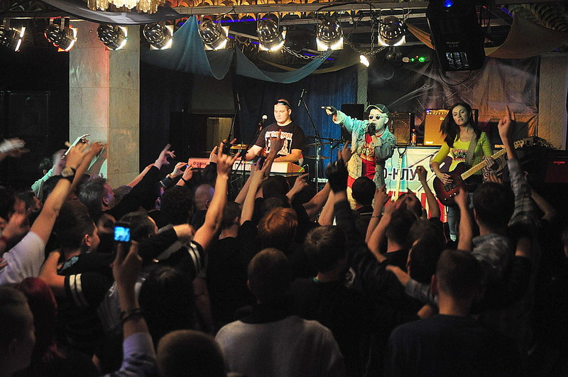 click for enlarge 1000 X 664 195.5 Kb picture