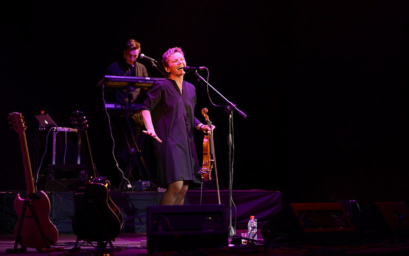 click for enlarge 1000 X 627 94.9 Kb picture