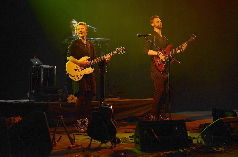 click for enlarge 1000 X 661 125.4 Kb picture