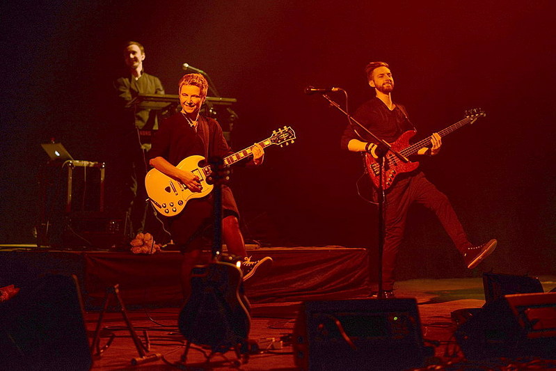 click for enlarge 1000 X 667 134.4 Kb picture