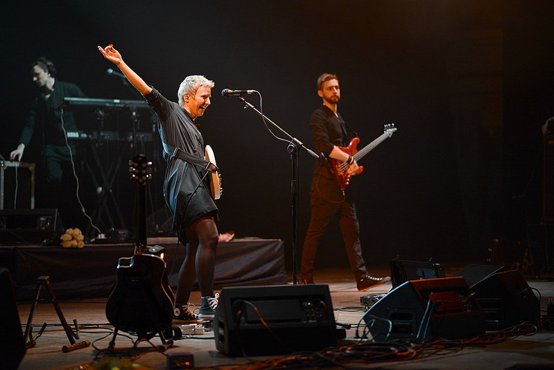 click for enlarge 1000 X 668 117.3 Kb picture