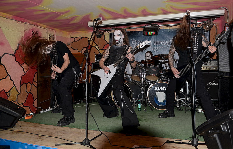 click for enlarge 1000 X 640 220.8 Kb picture