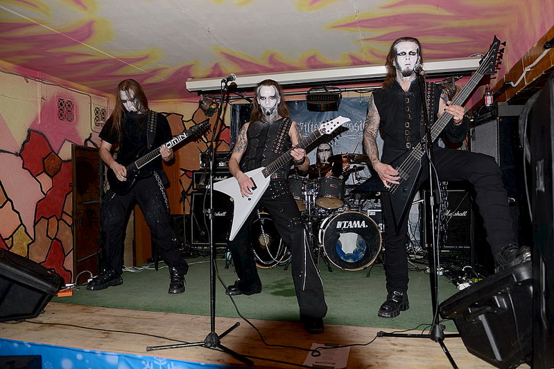 click for enlarge 1000 X 667 217.2 Kb picture