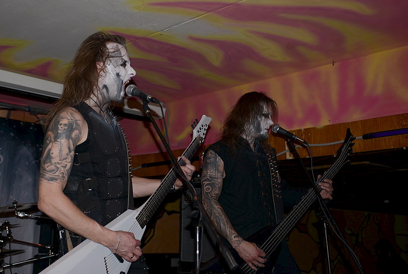 click for enlarge 1000 X 673 142.2 Kb picture