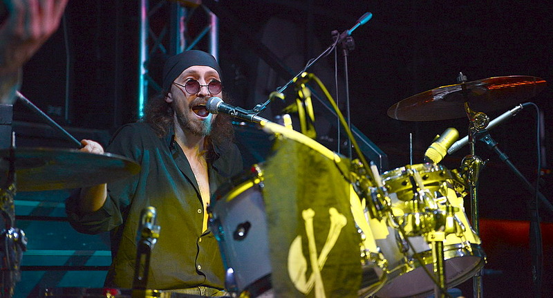 click for enlarge 1000 X 539 148.5 Kb picture