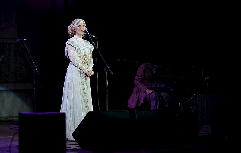 click for enlarge 1000 X 633 69.0 Kb picture