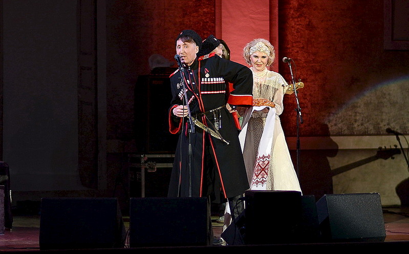 click for enlarge 1000 X 621 139.1 Kb picture