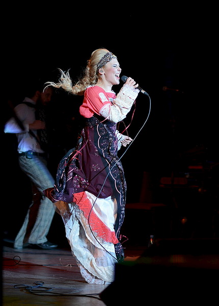 click for enlarge 717 X 1000 132.8 Kb picture