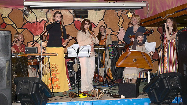 click for enlarge 1000 X 562 244.6 Kb picture